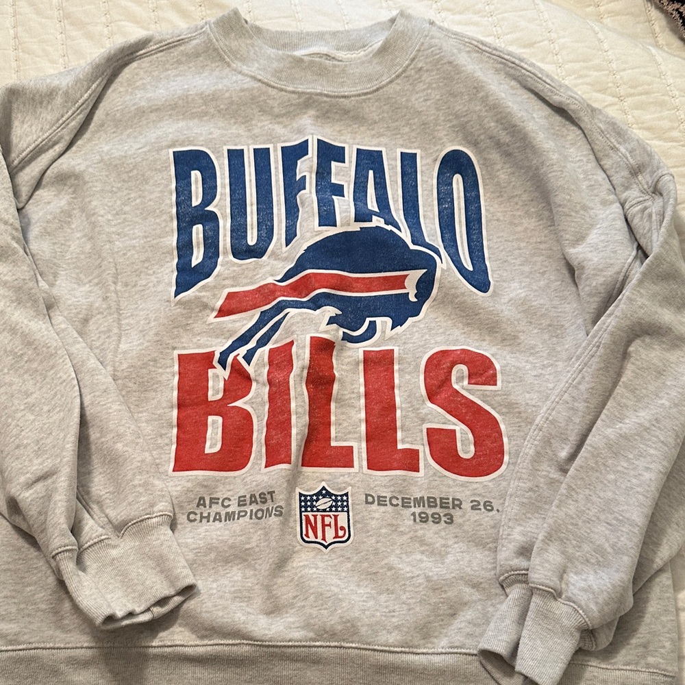 Abercrombie & Fitch Gray Buffalo Bills Crewneck Sweater